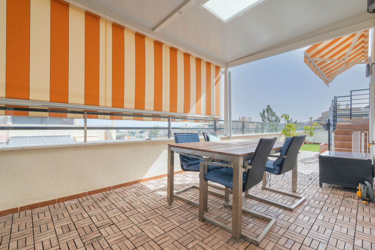 4 Bed Apartment for sale in El Pinillo Costa Del Sol, Málaga, Spain