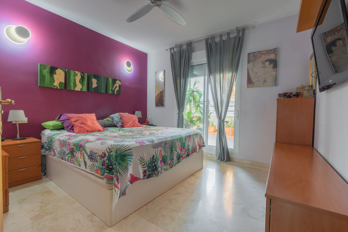 4 Bed Apartment for sale in El Pinillo Costa Del Sol, Málaga, Spain