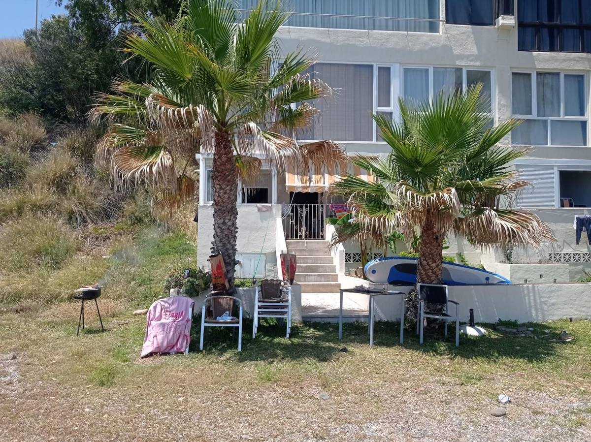 Se vende Apartamento Planta Baja de 2 dormitorios en Costa Del Sol, Málaga, España