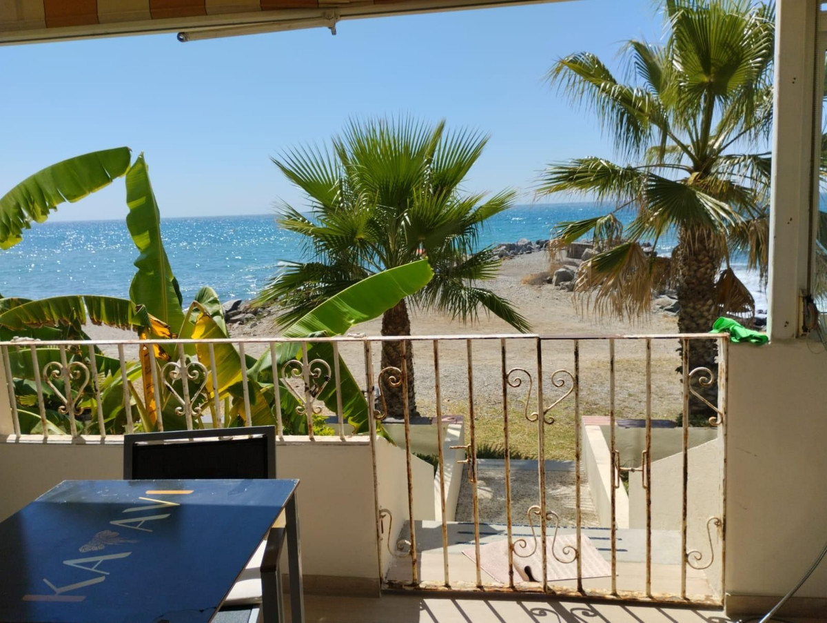 Se vende Apartamento Planta Baja de 2 dormitorios en Costa Del Sol, Málaga, España