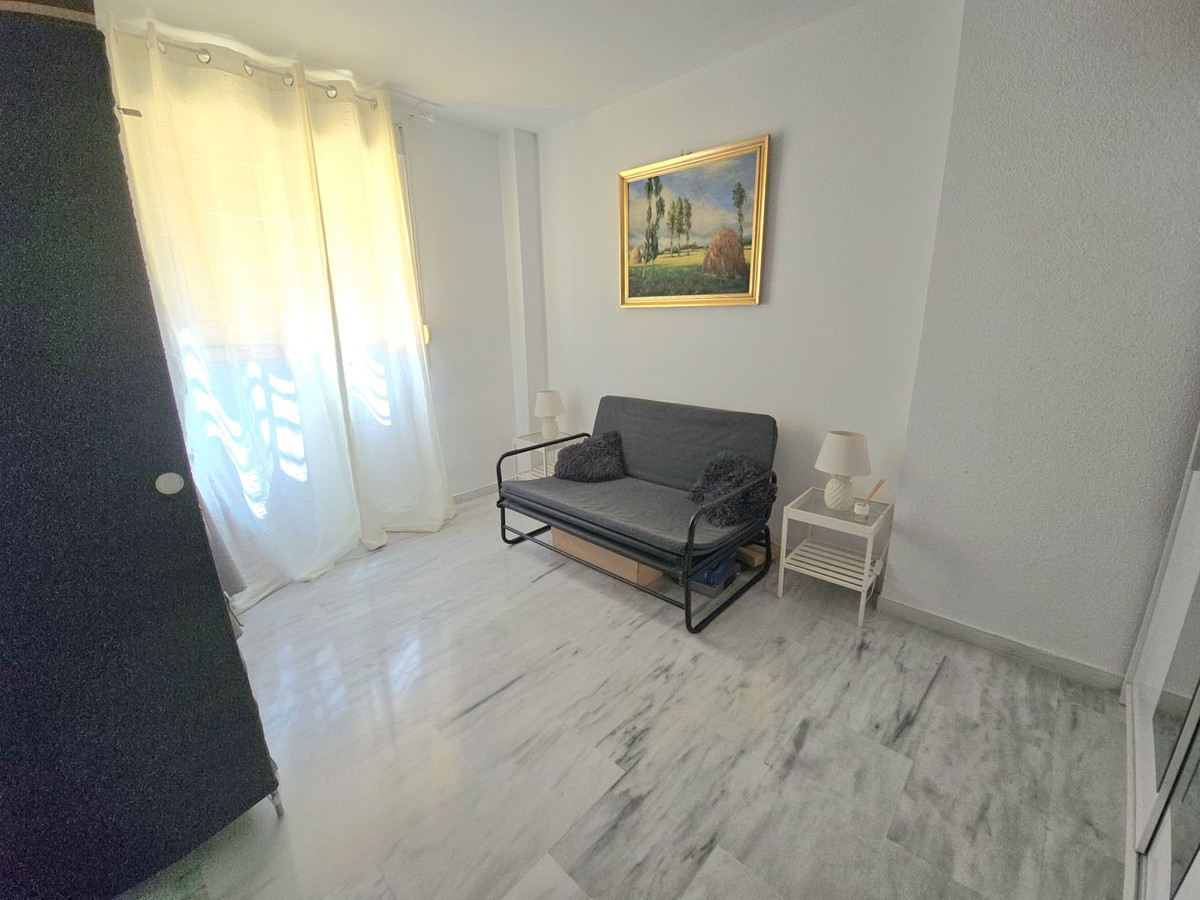 Se vende Apartamento Planta Media de 2 dormitorios en Costa Del Sol, Málaga, España