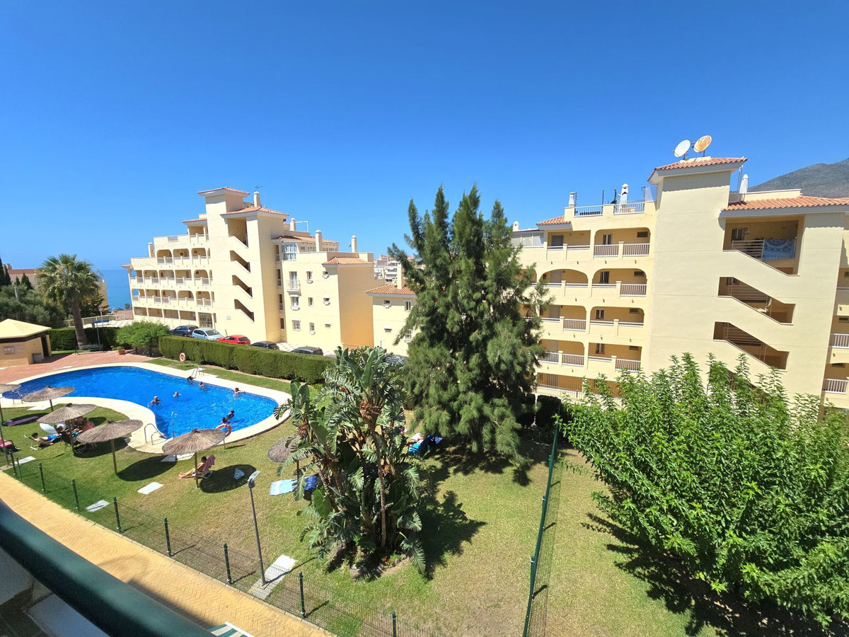 Se vende Apartamento Planta Media de 2 dormitorios en Costa Del Sol, Málaga, España