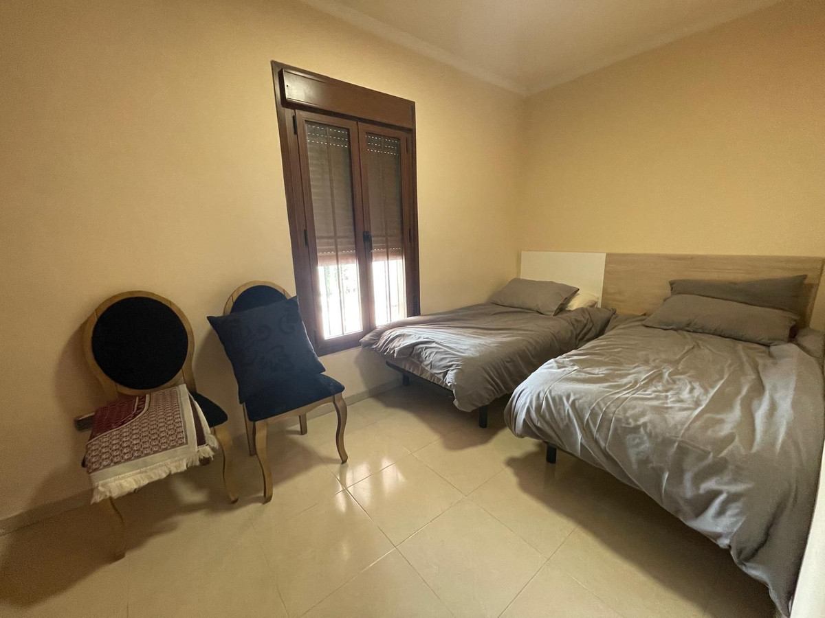 Se vende Villa - Chalet de 3 dormitorios en Costa Del Sol, Málaga, España