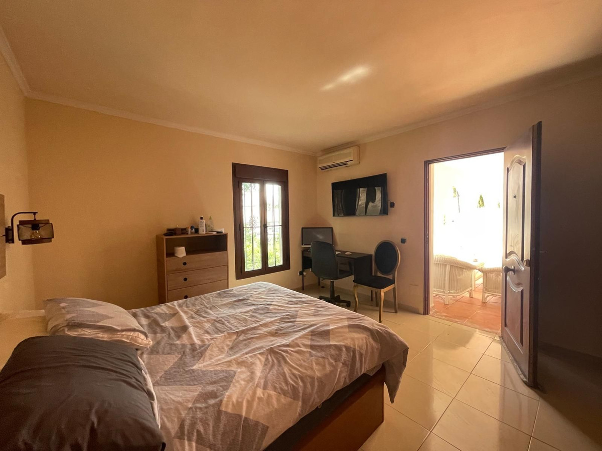 Se vende Villa - Chalet de 3 dormitorios en Costa Del Sol, Málaga, España