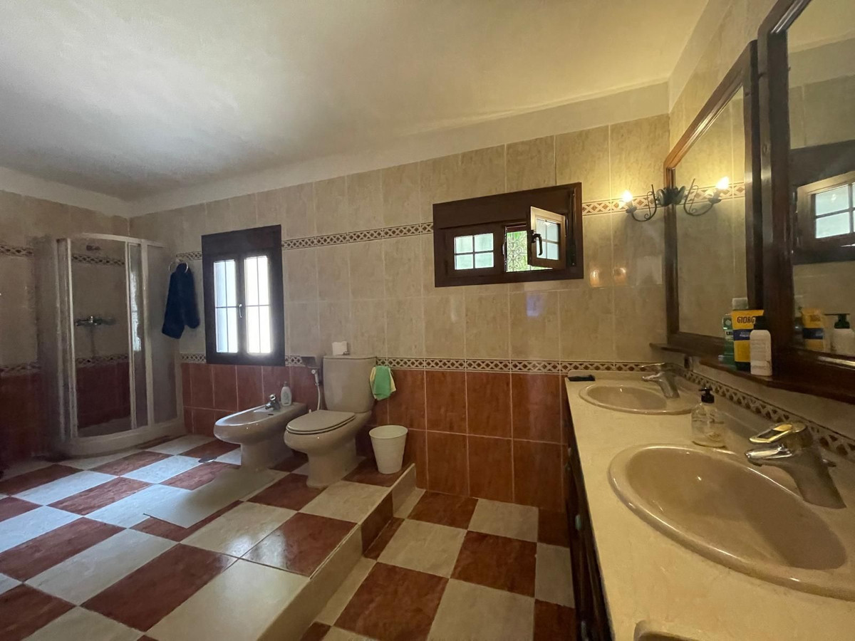 Se vende Villa - Chalet de 3 dormitorios en Costa Del Sol, Málaga, España
