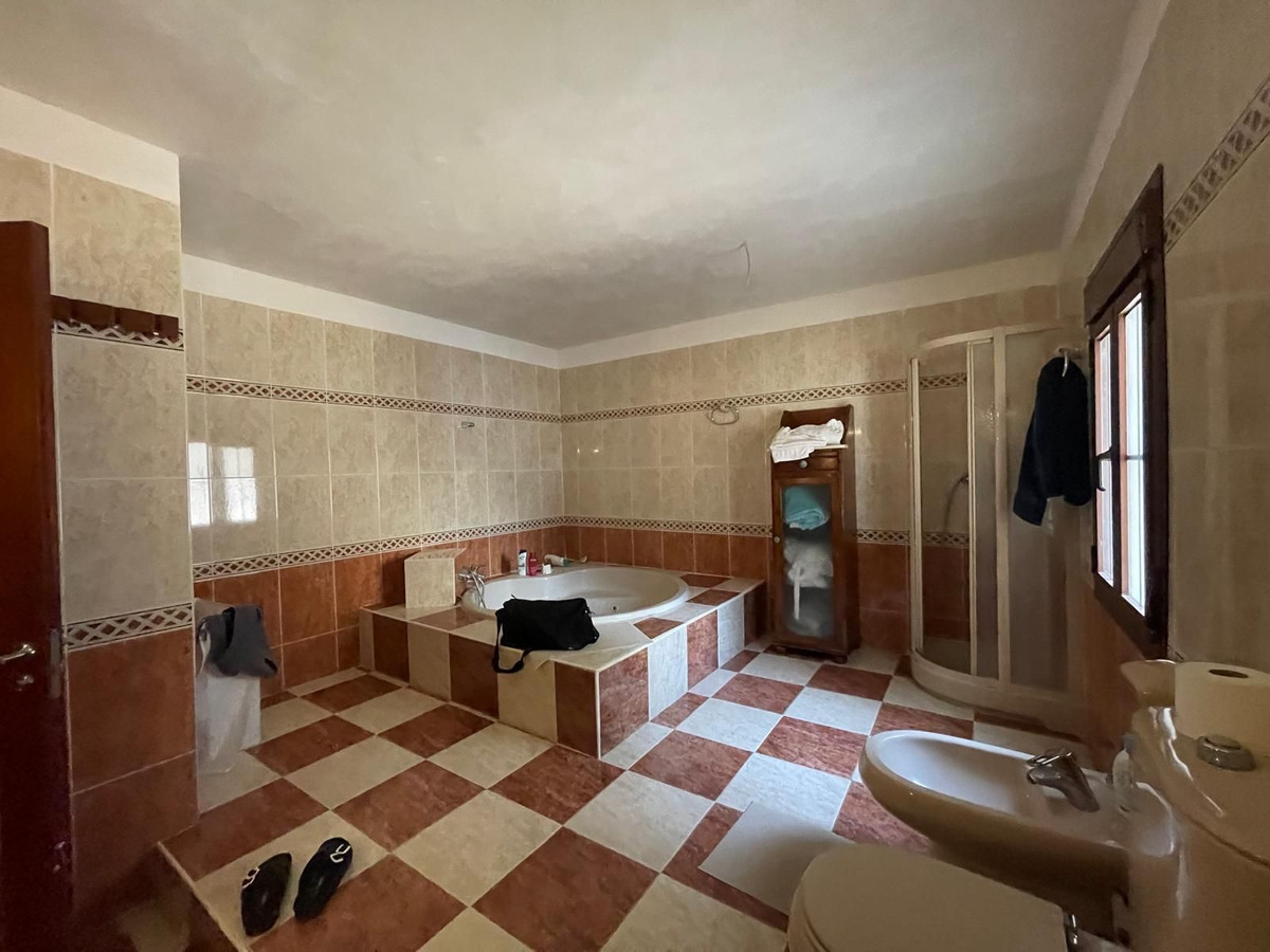 Se vende Villa - Chalet de 3 dormitorios en Costa Del Sol, Málaga, España