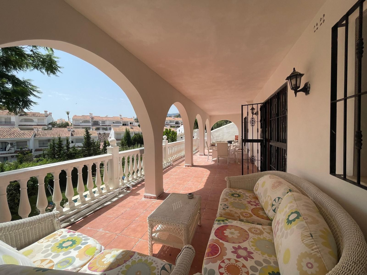 Se vende Villa - Chalet de 3 dormitorios en Costa Del Sol, Málaga, España