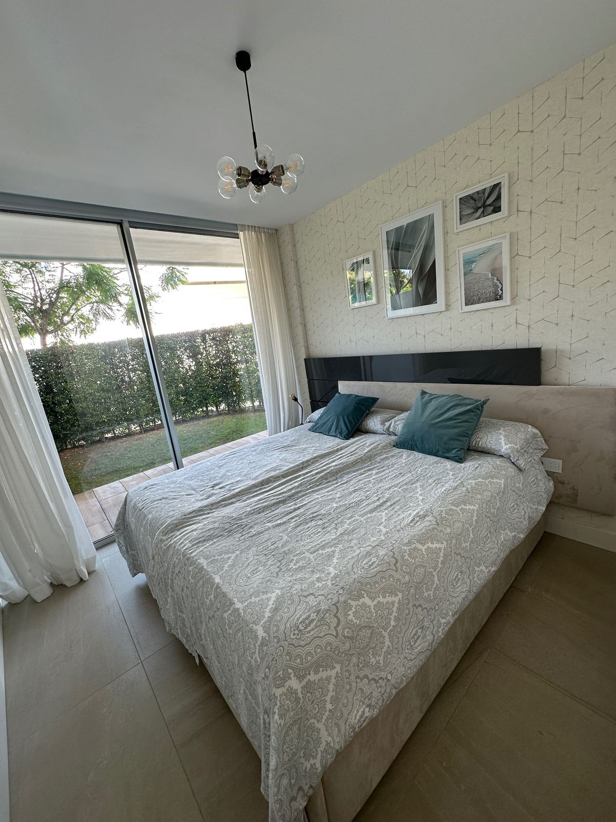 2 Bed Apartment for sale in Estepona Costa Del Sol, Málaga, Spain