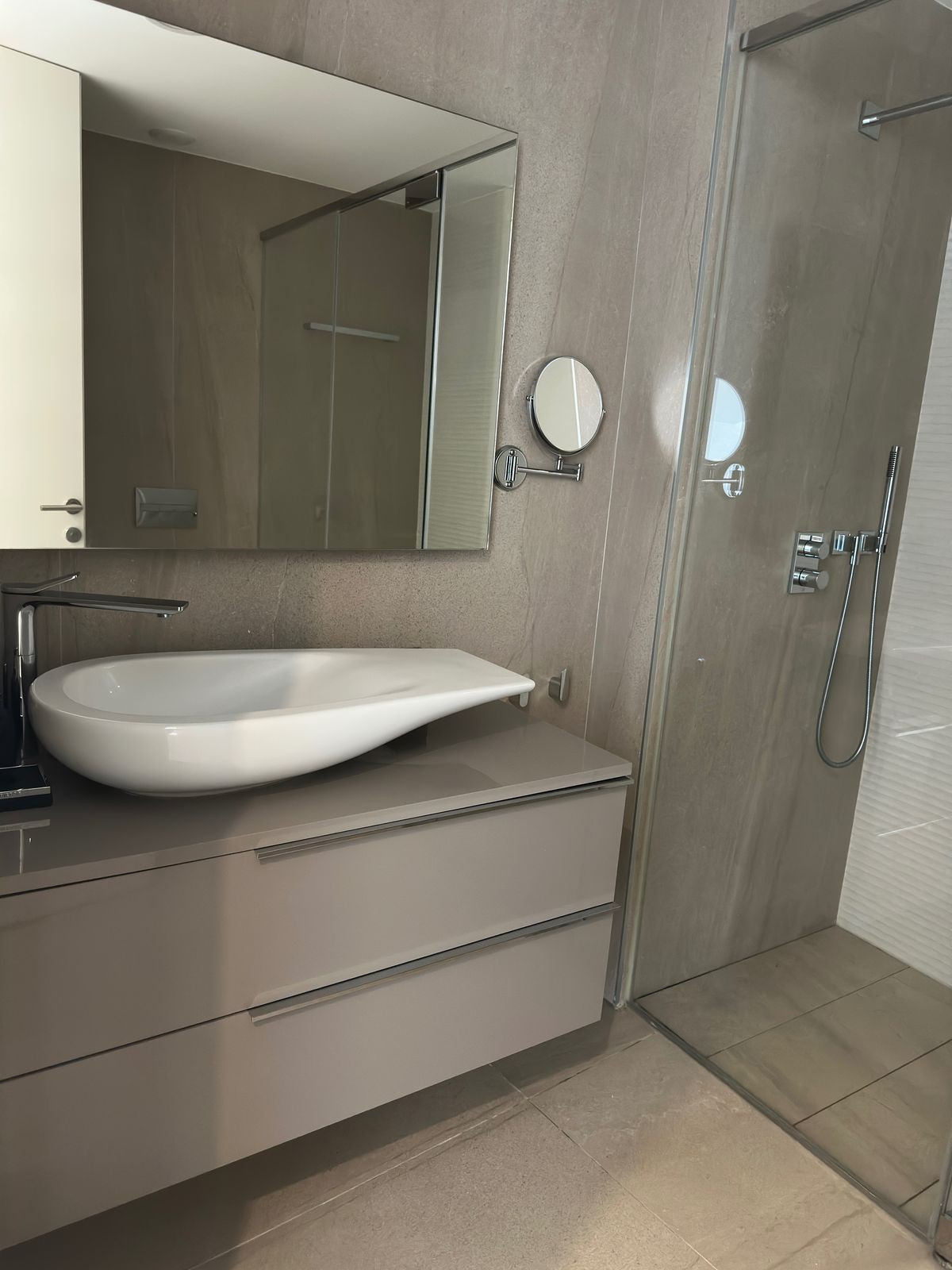 2 Bed Apartment for sale in Estepona Costa Del Sol, Málaga, Spain