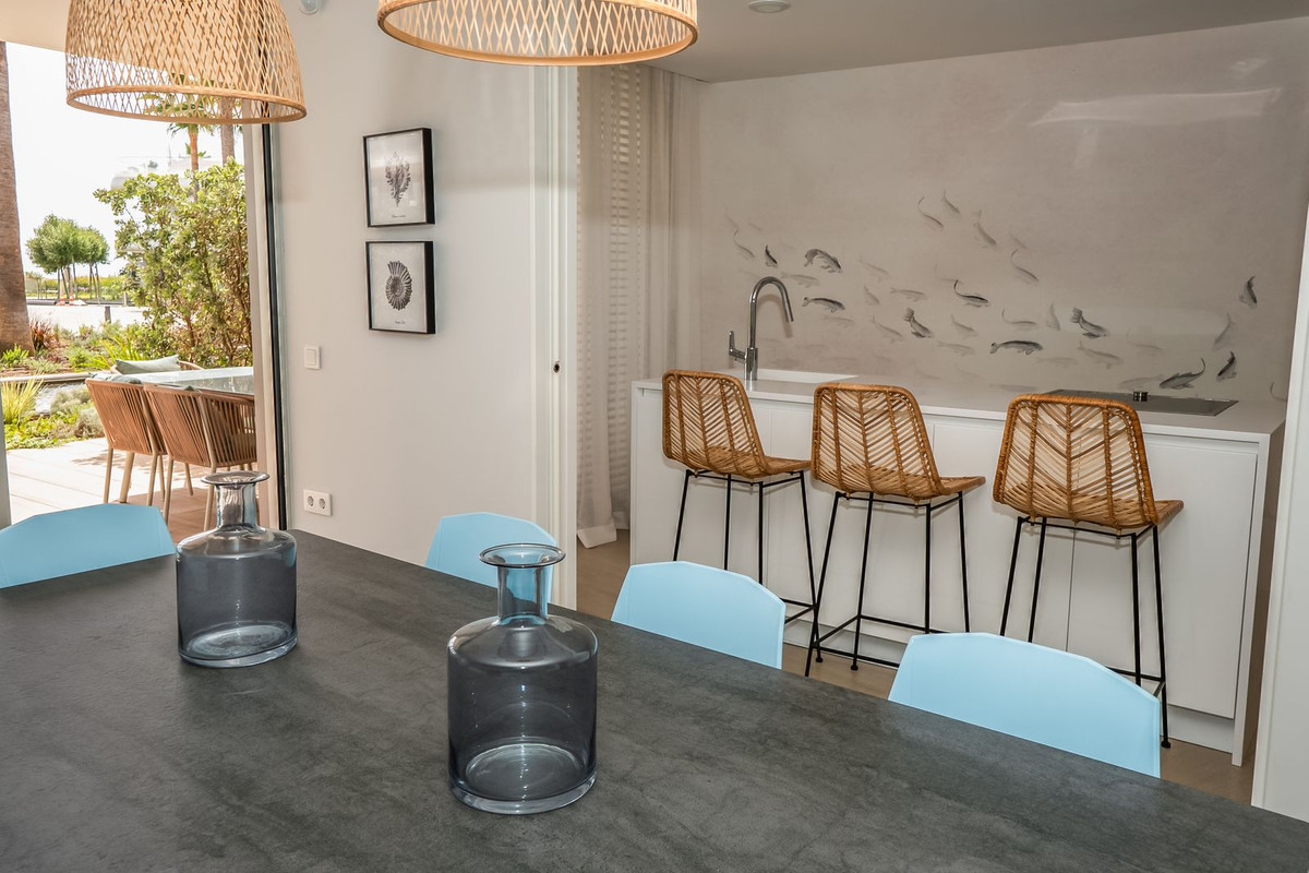 2 Bed Apartment for sale in Estepona Costa Del Sol, Málaga, Spain