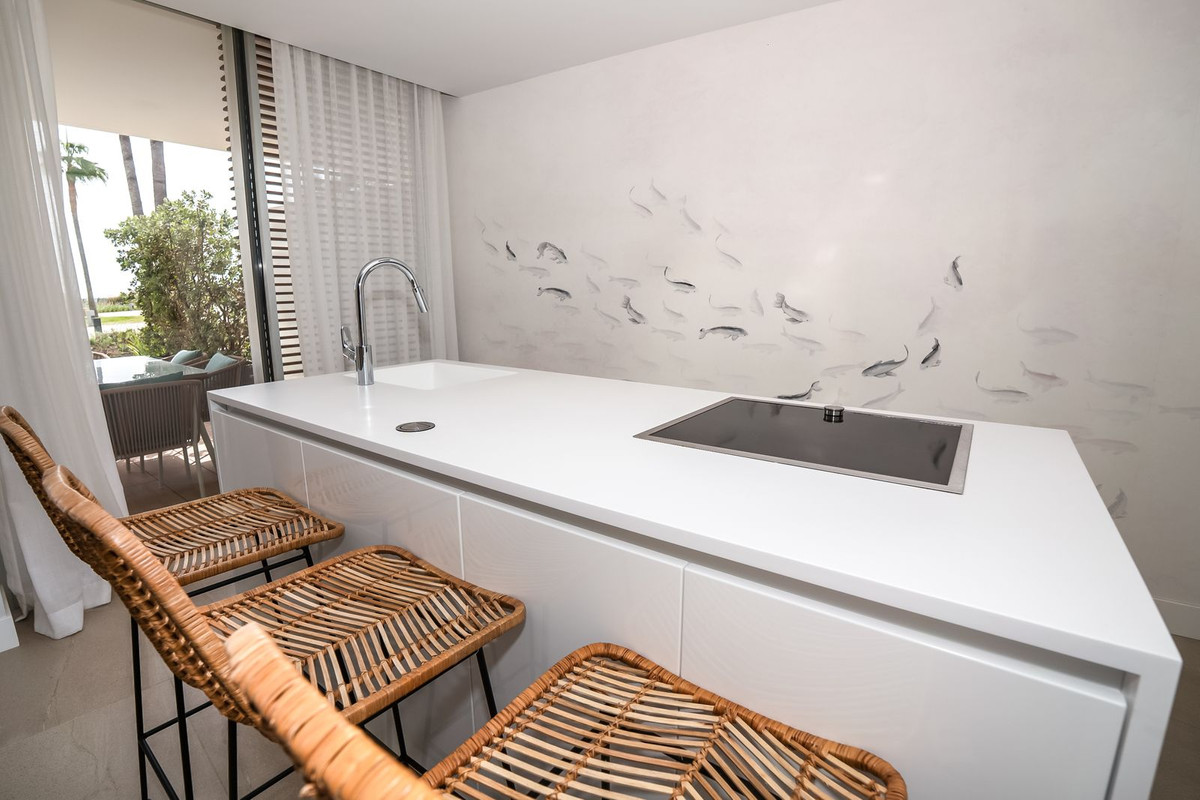 2 Bed Apartment for sale in Estepona Costa Del Sol, Málaga, Spain