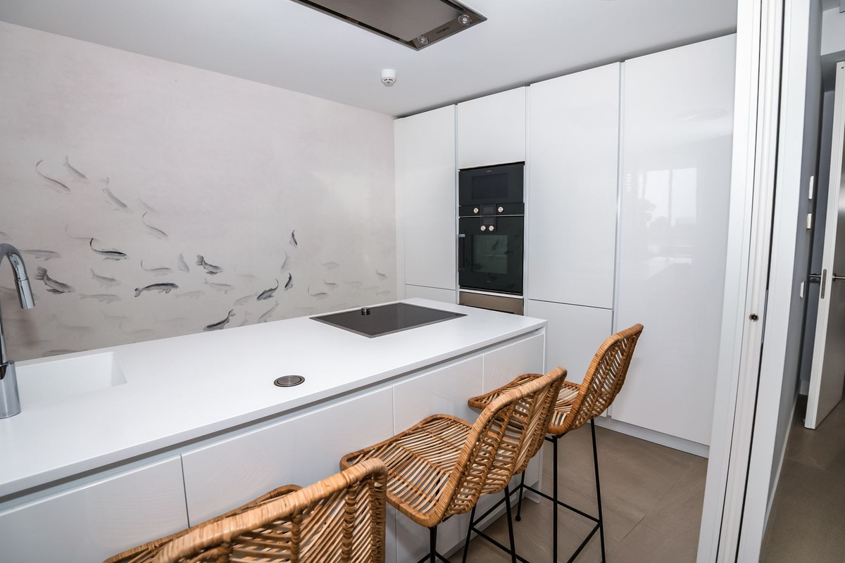 2 Bed Apartment for sale in Estepona Costa Del Sol, Málaga, Spain