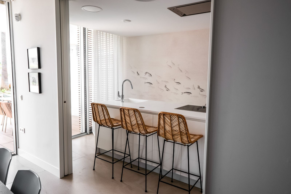 2 Bed Apartment for sale in Estepona Costa Del Sol, Málaga, Spain