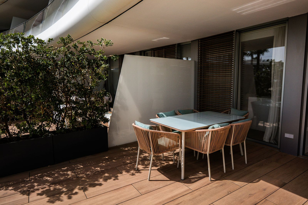 2 Bed Apartment for sale in Estepona Costa Del Sol, Málaga, Spain