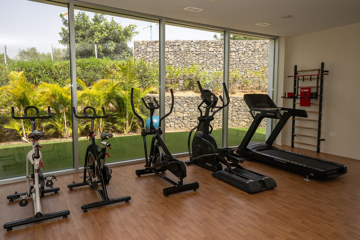 2 Bed Apartment for sale in Estepona Costa Del Sol, Málaga, Spain