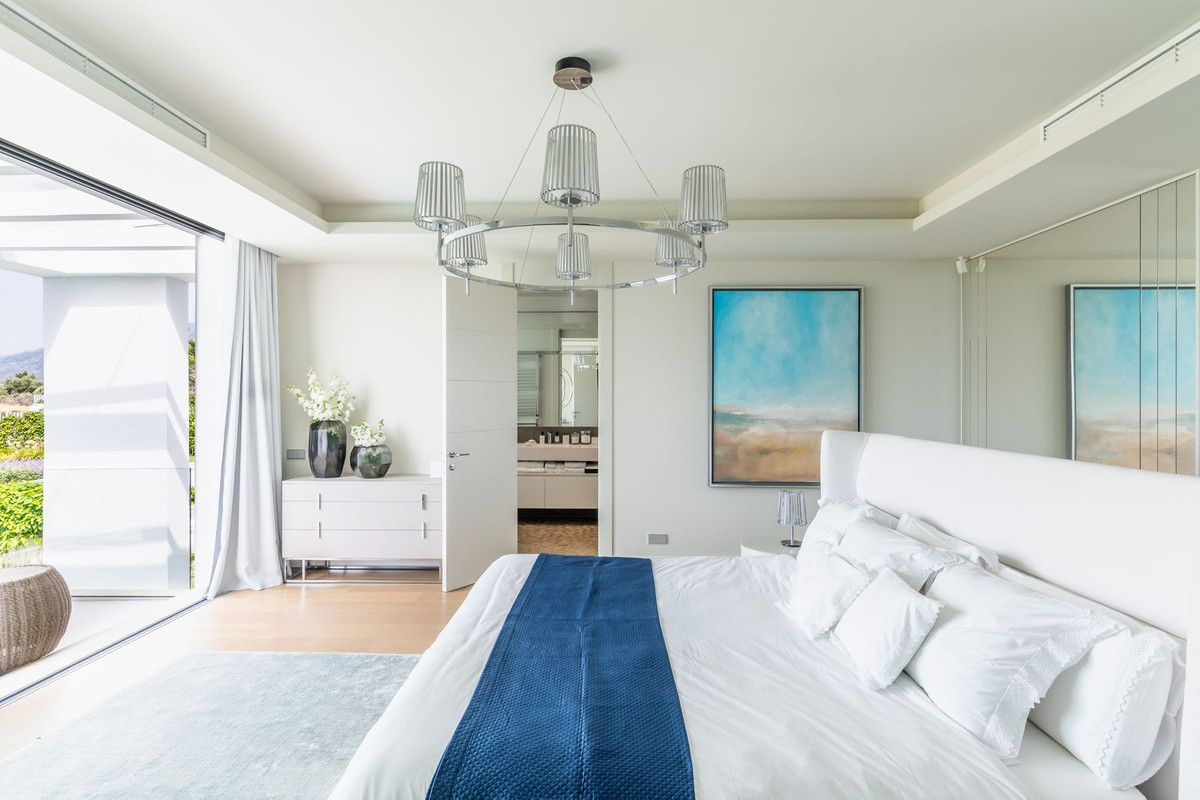 Se vende Villa - Chalet de 5 dormitorios en Costa Del Sol, Málaga, España