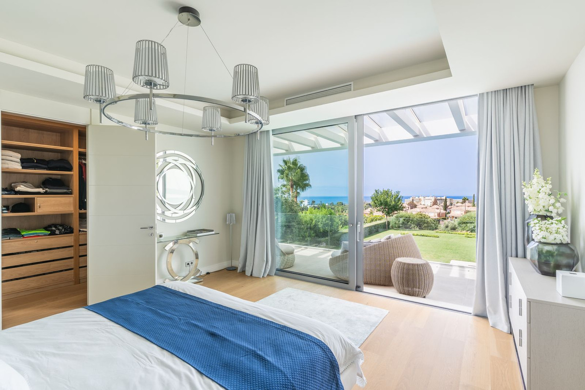Se vende Villa - Chalet de 5 dormitorios en Costa Del Sol, Málaga, España