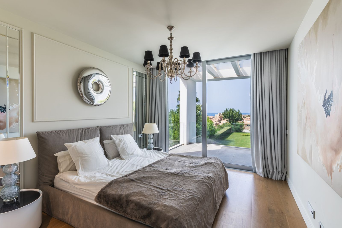 Se vende Villa - Chalet de 5 dormitorios en Costa Del Sol, Málaga, España