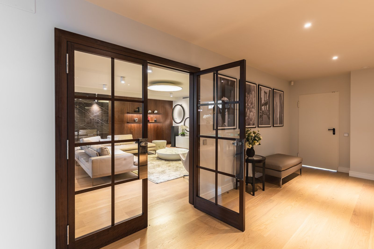 Se vende Villa - Chalet de 5 dormitorios en Costa Del Sol, Málaga, España