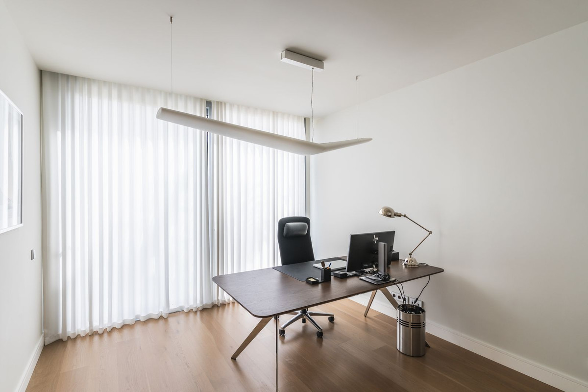 Se vende Villa - Chalet de 5 dormitorios en Costa Del Sol, Málaga, España