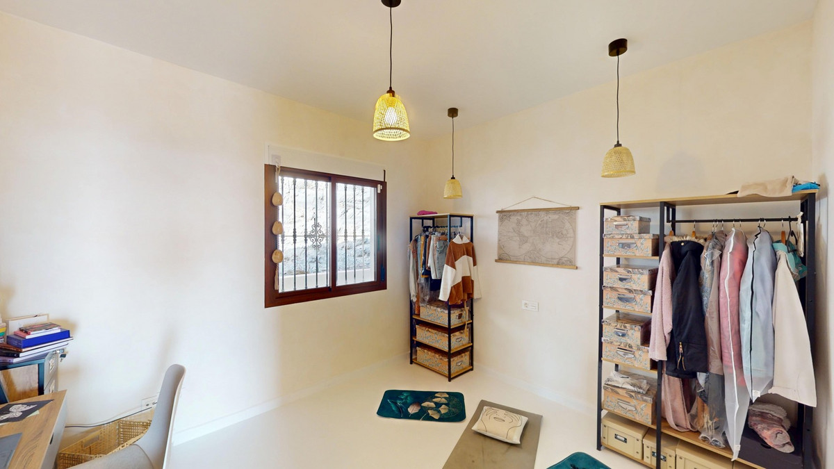 Se vende Villa - Chalet de 3 dormitorios en Costa Del Sol East, Málaga, España