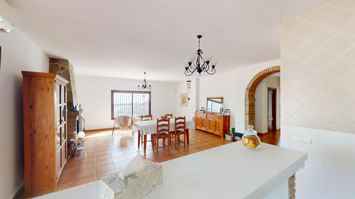 Se vende Villa - Chalet de 3 dormitorios en Costa Del Sol East, Málaga, España