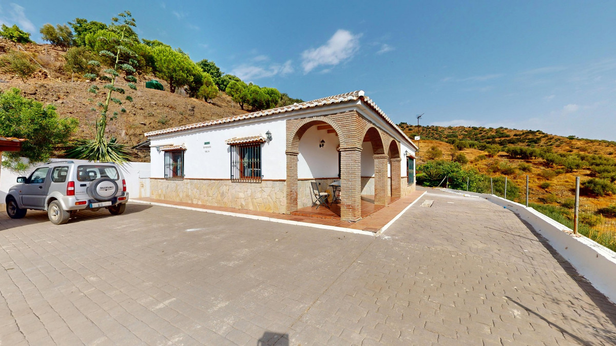 Se vende Villa - Chalet de 3 dormitorios en Costa Del Sol East, Málaga, España