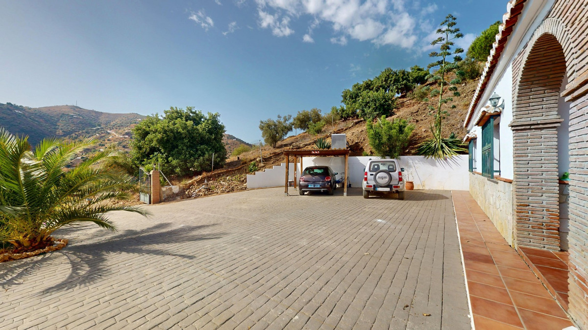 Se vende Villa - Chalet de 3 dormitorios en Costa Del Sol East, Málaga, España