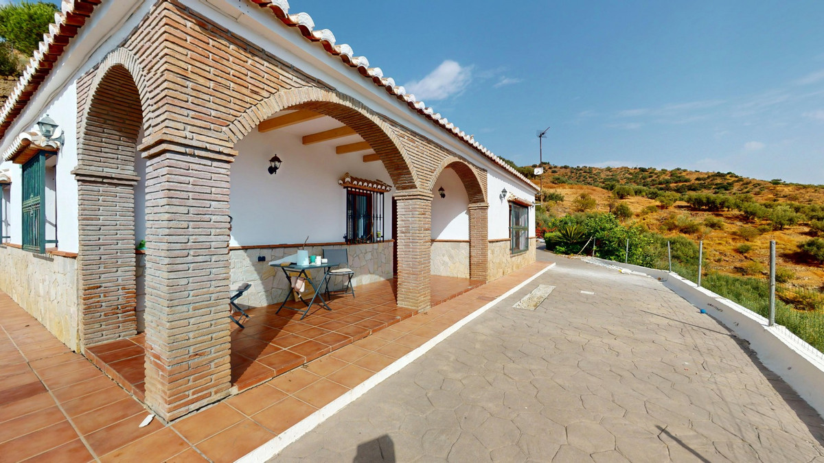 Se vende Villa - Chalet de 3 dormitorios en Costa Del Sol East, Málaga, España