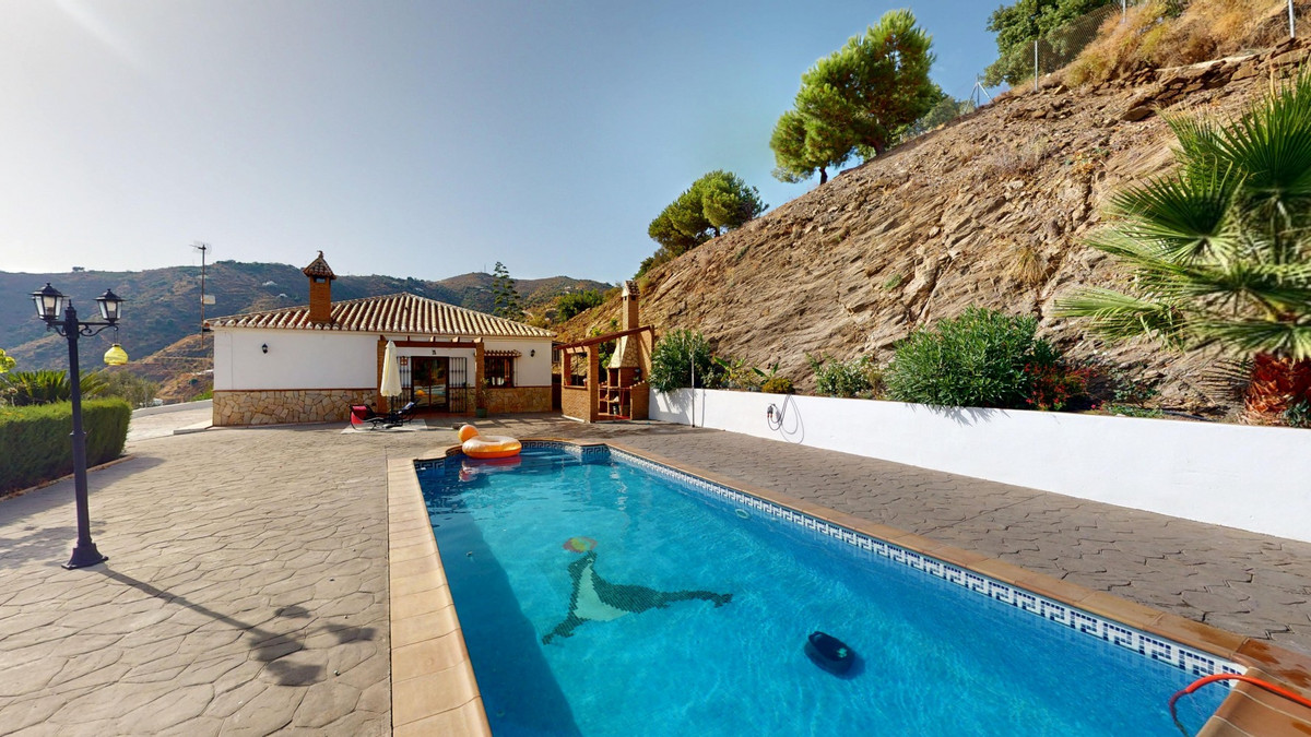 Se vende Villa - Chalet de 3 dormitorios en Costa Del Sol East, Málaga, España