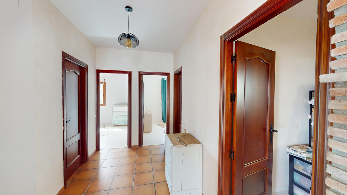 Se vende Villa - Chalet de 3 dormitorios en Costa Del Sol East, Málaga, España