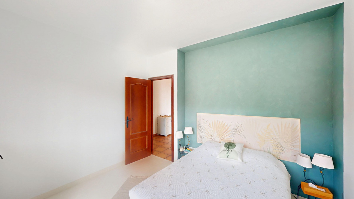 Se vende Villa - Chalet de 3 dormitorios en Costa Del Sol East, Málaga, España