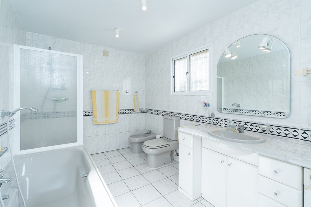 Se vende Pareada de 3 dormitorios en Costa Del Sol, Málaga, España