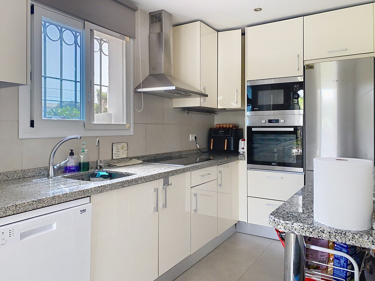 Se vende Pareada de 3 dormitorios en Costa Del Sol, Málaga, España