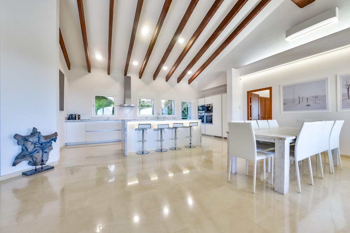 8 Bed Townhouse for sale in Altea Costa Blanca, Alicante, Spain