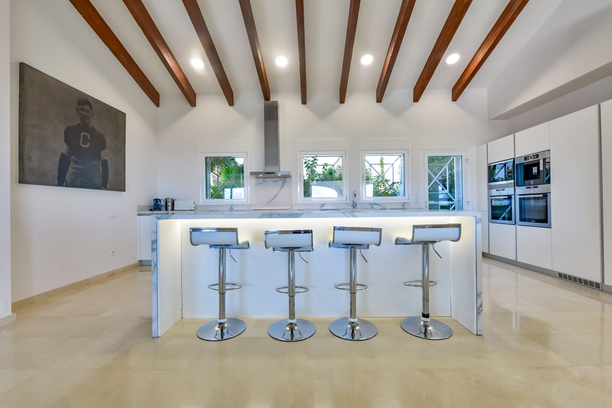 8 Bed Townhouse for sale in Altea Costa Blanca, Alicante, Spain