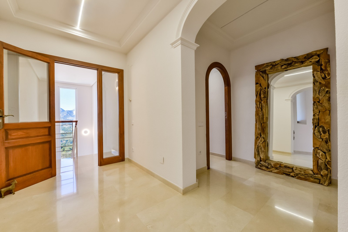 8 Bed Townhouse for sale in Altea Costa Blanca, Alicante, Spain