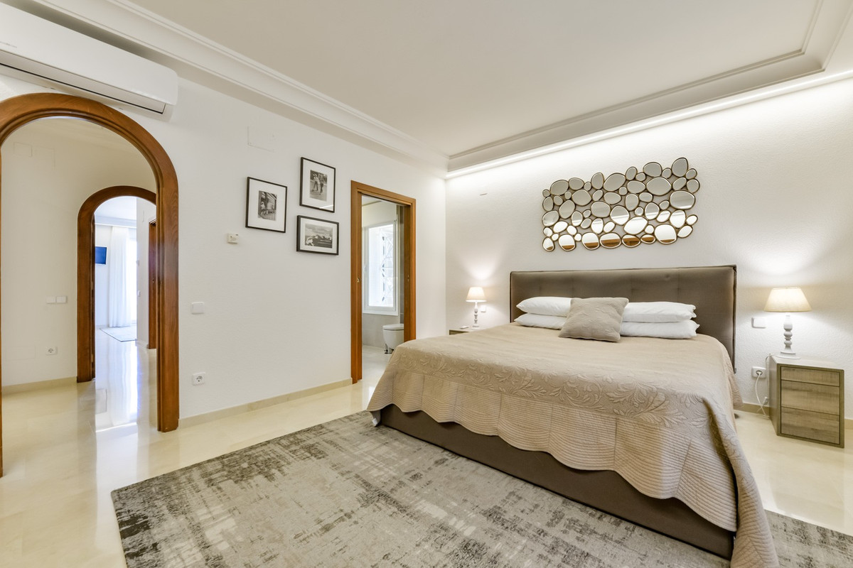 8 Bed Townhouse for sale in Altea Costa Blanca, Alicante, Spain
