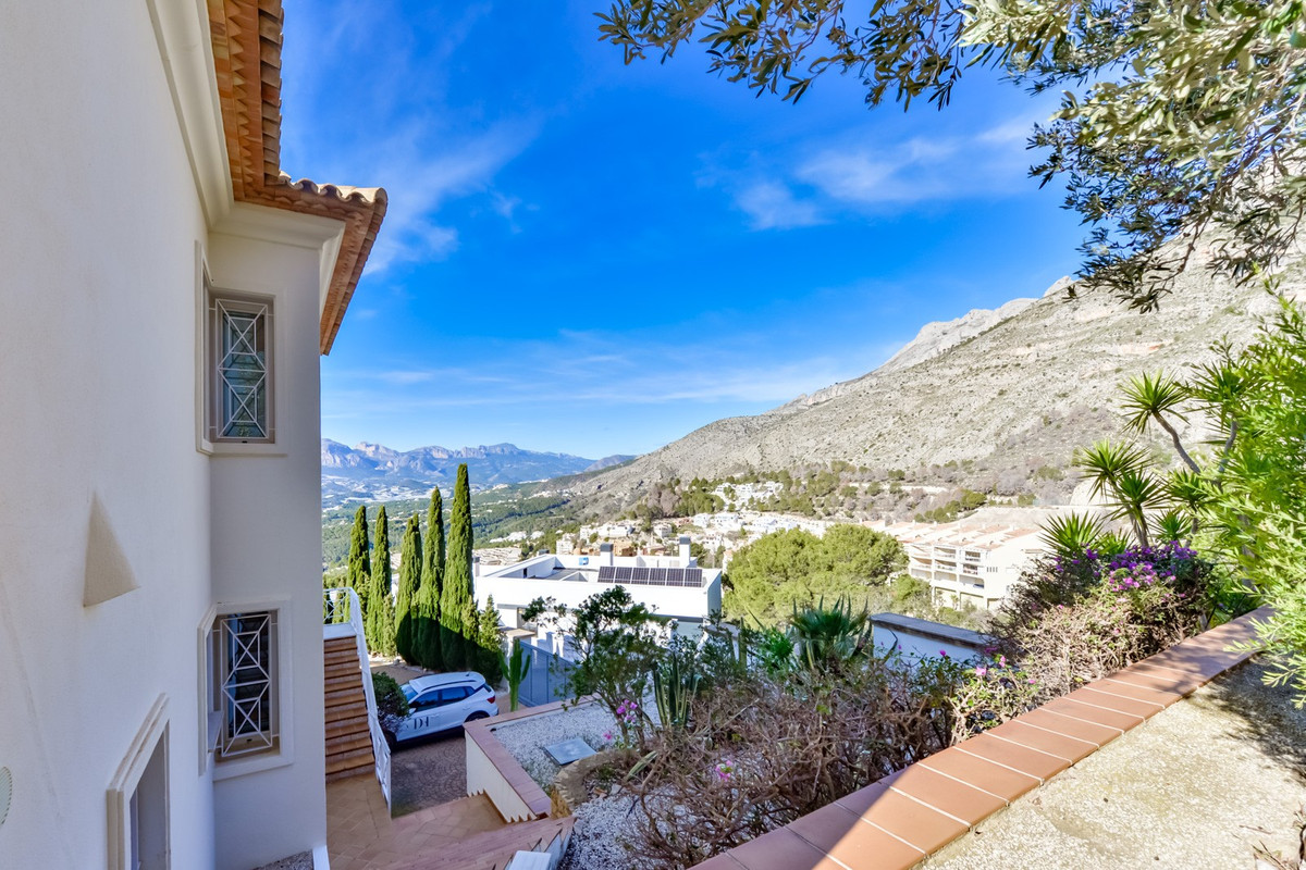 8 Bed Townhouse for sale in Altea Costa Blanca, Alicante, Spain