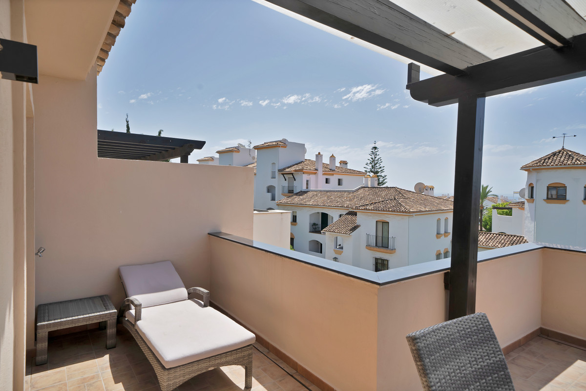 3 Bed Apartment for sale in Nueva Andalucía Costa Del Sol, Málaga, Spain