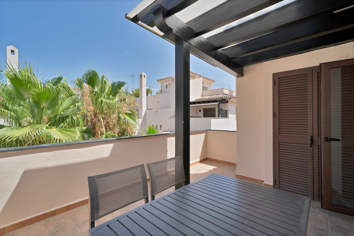 3 Bed Apartment for sale in Nueva Andalucía Costa Del Sol, Málaga, Spain