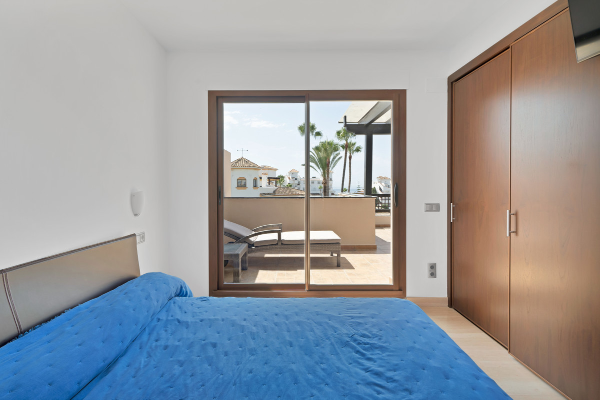 3 Bed Apartment for sale in Nueva Andalucía Costa Del Sol, Málaga, Spain