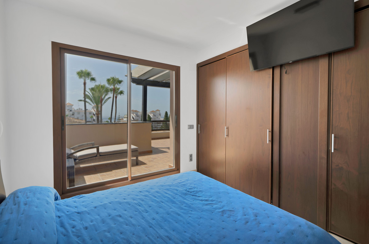 3 Bed Apartment for sale in Nueva Andalucía Costa Del Sol, Málaga, Spain