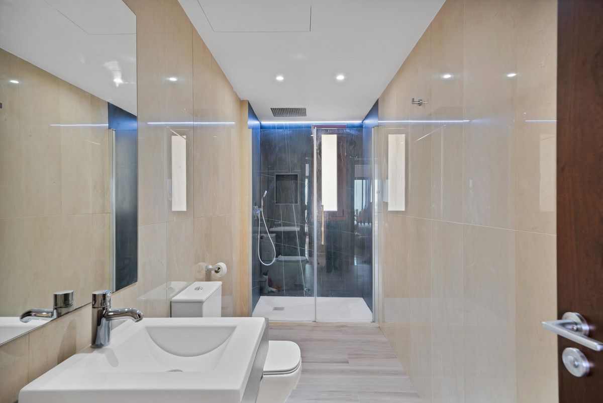 3 Bed Apartment for sale in Nueva Andalucía Costa Del Sol, Málaga, Spain