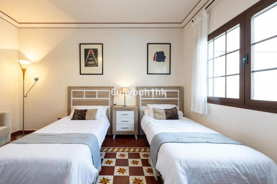 Se vende Adosada de 5 dormitorios en Costa Del Sol, Málaga, España