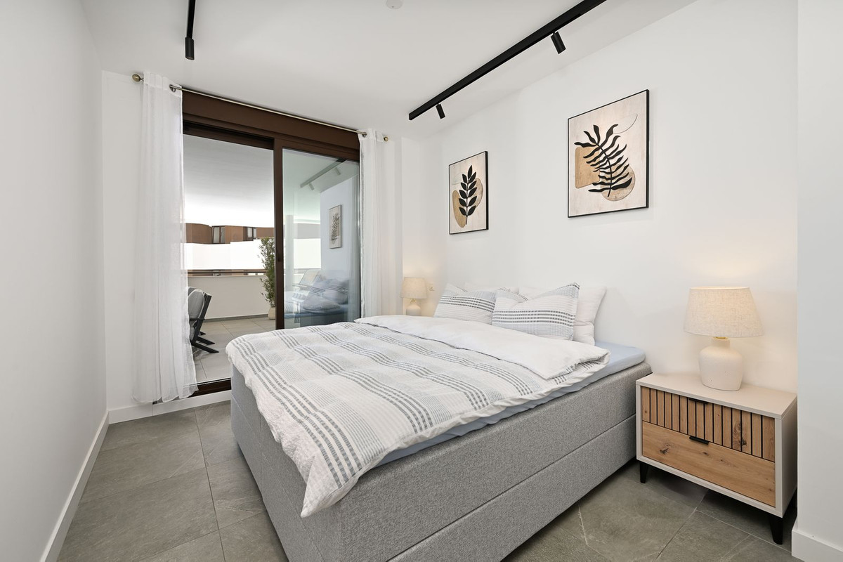 3 Bed Apartment for sale in Estepona Costa Del Sol, Málaga, Spain
