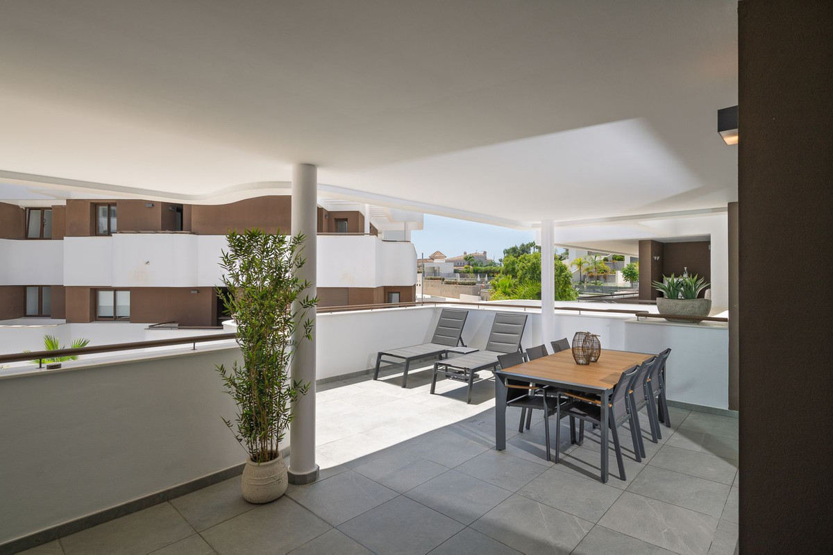 3 Bed Apartment for sale in Estepona Costa Del Sol, Málaga, Spain