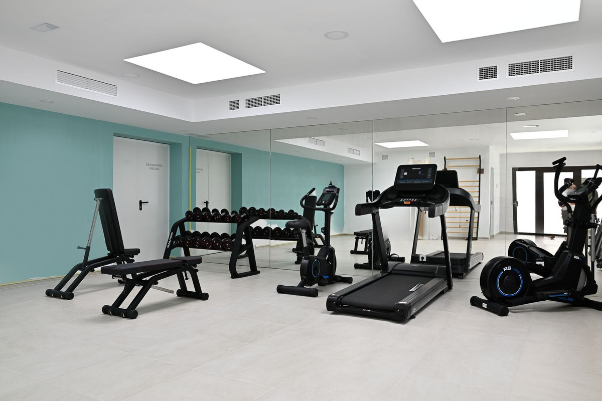 3 Bed Apartment for sale in Estepona Costa Del Sol, Málaga, Spain