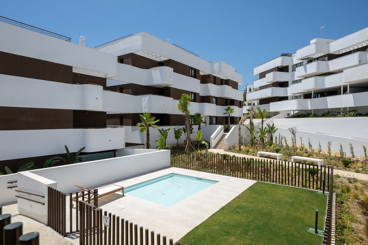 3 Bed Apartment for sale in Estepona Costa Del Sol, Málaga, Spain
