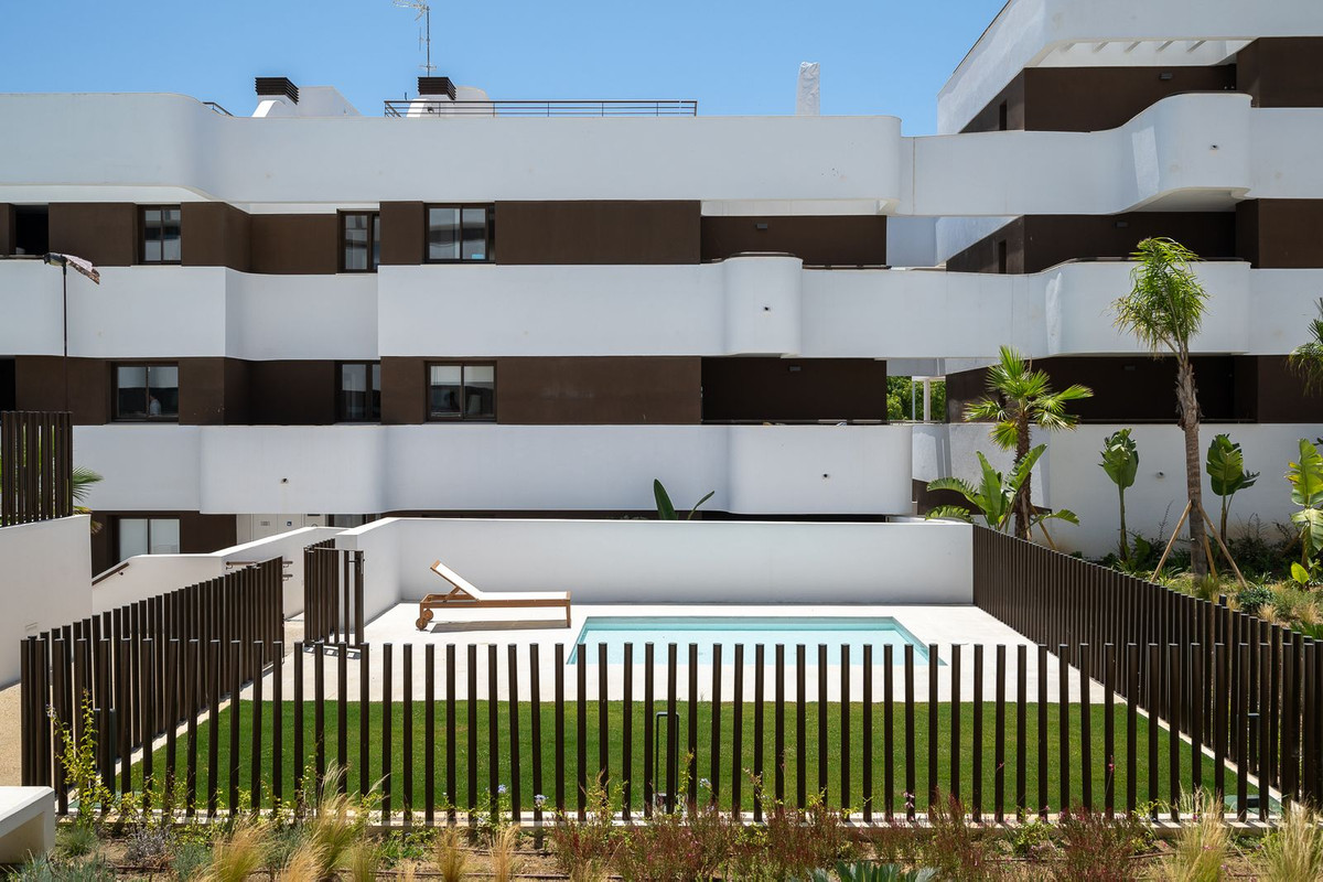 3 Bed Apartment for sale in Estepona Costa Del Sol, Málaga, Spain